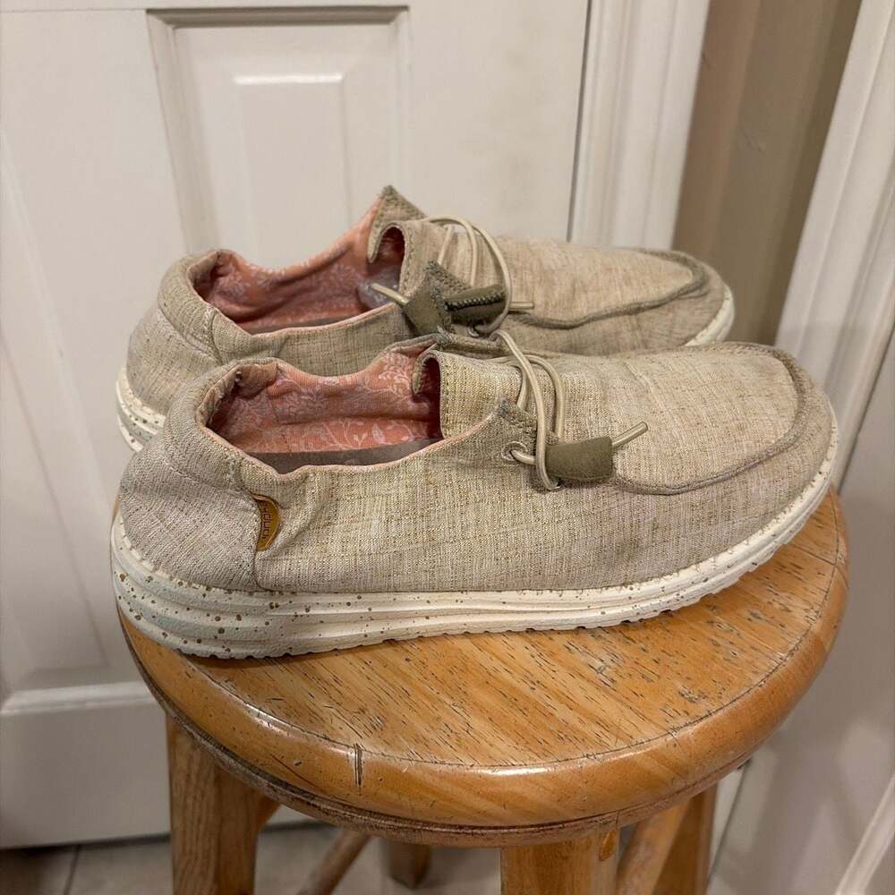 Hey Dude Women's Wendy Chambray White Nut Slip-On Casual Shoes - Picture 3 of 10